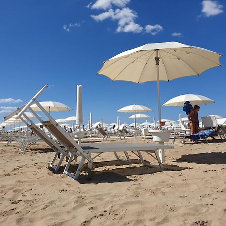 Hotel Kim Rimini Exteriér fotografie
