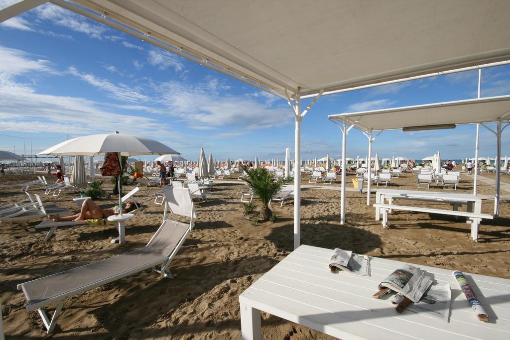 Hotel Kim Rimini Exteriér fotografie