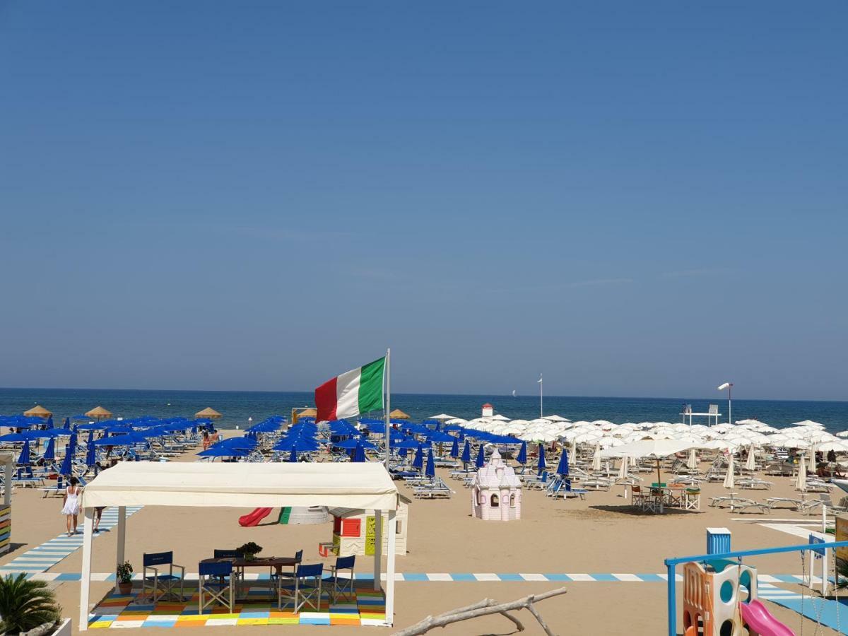 Hotel Kim Rimini Exteriér fotografie