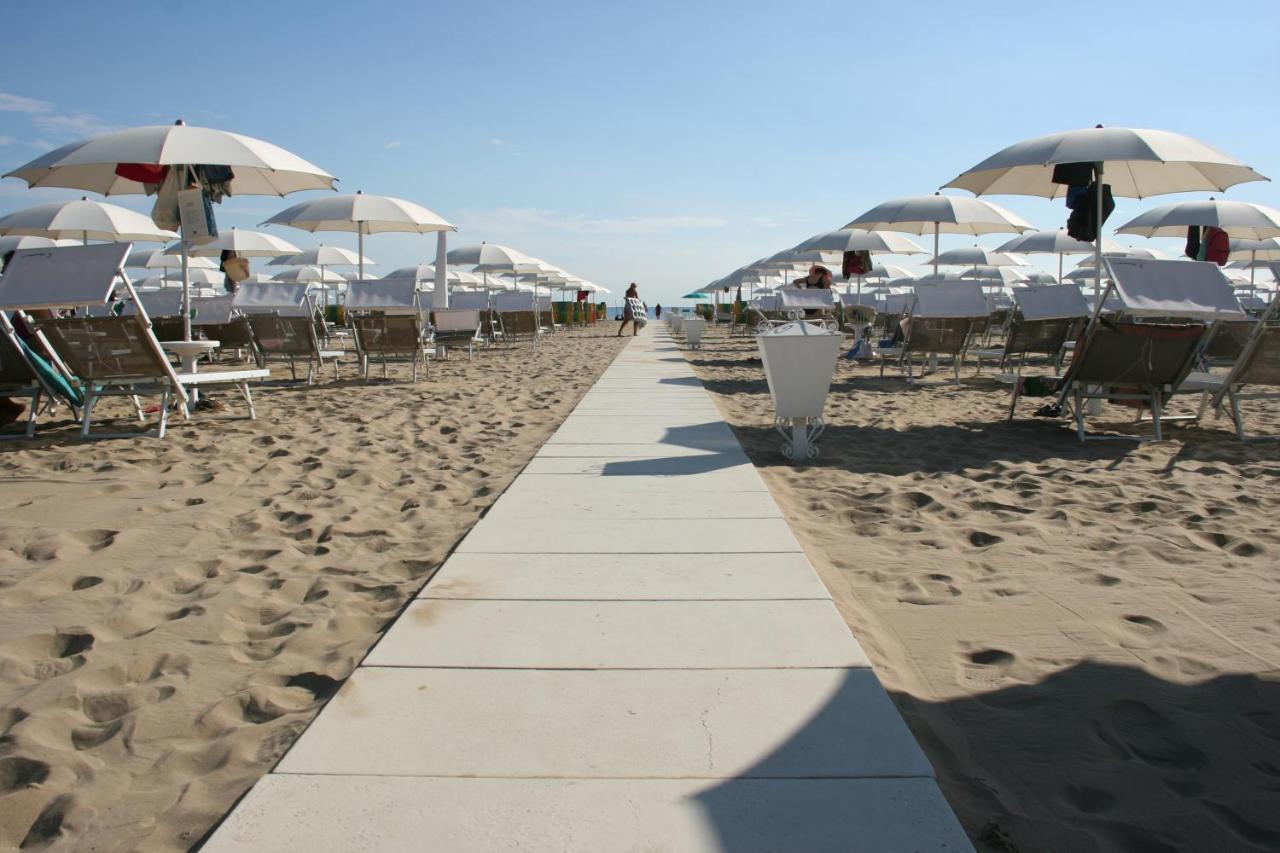 Hotel Kim Rimini Exteriér fotografie